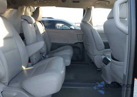 2017 Toyota Sienna Xle Premium 8 Passenger z USA, uszkodzony, nr VIN 5TDYZ3DC0HS846619